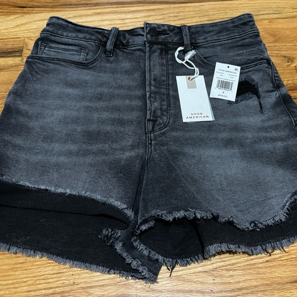 Good American High-rise Shorts Size 6